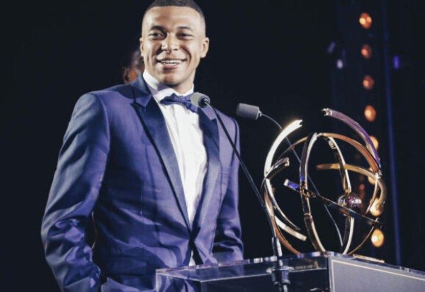 Ligue One/@arnaudbml