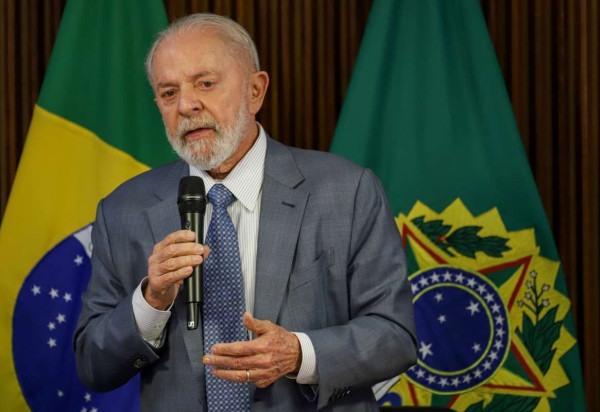 O presidente Luiz Inácio Lula da Silva participa de uma reunião ministerial para apresentar novas medidas de auxílio para ao estado do Rio Grande do Sul que sofre com as enchentes.     -  (crédito:  Joédson Alves/Agência Brasil)