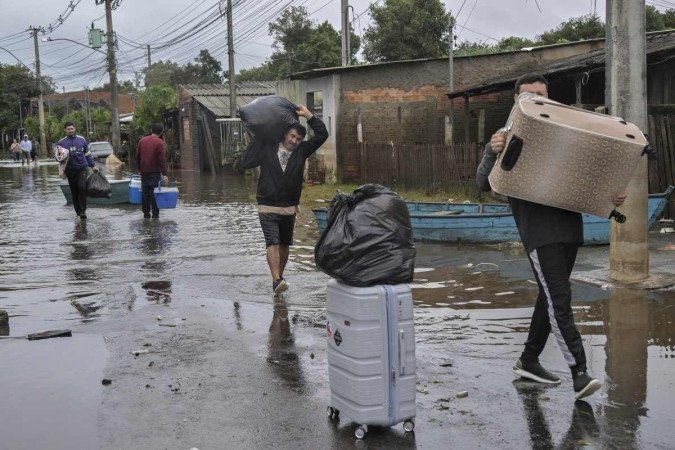 Na região Sul, o fenômeno chega com a previsão de chuvas intensas - (crédito: AFP) Na região Sul, o fenômeno chega com a previsão de chuvas intensas - (crédito: AFP)