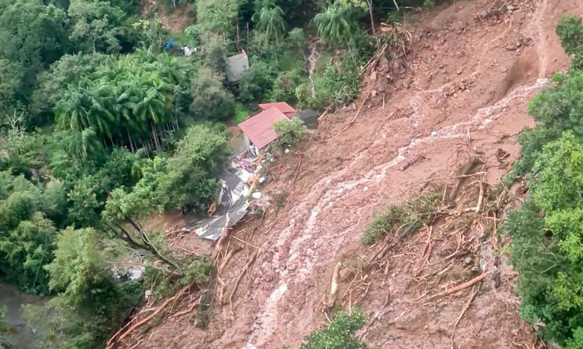 Justiça autoriza remoção compulsória de moradores em município gaúcho  -  (crédito: EBC)