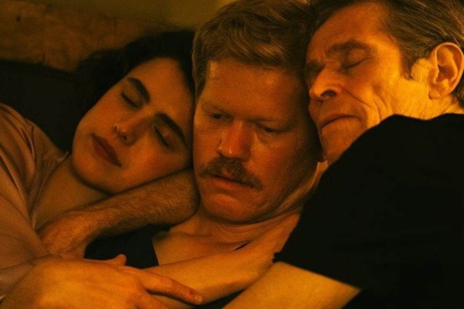  Cena do filme Kinds of Kindness, de Yorgos Lantimos
