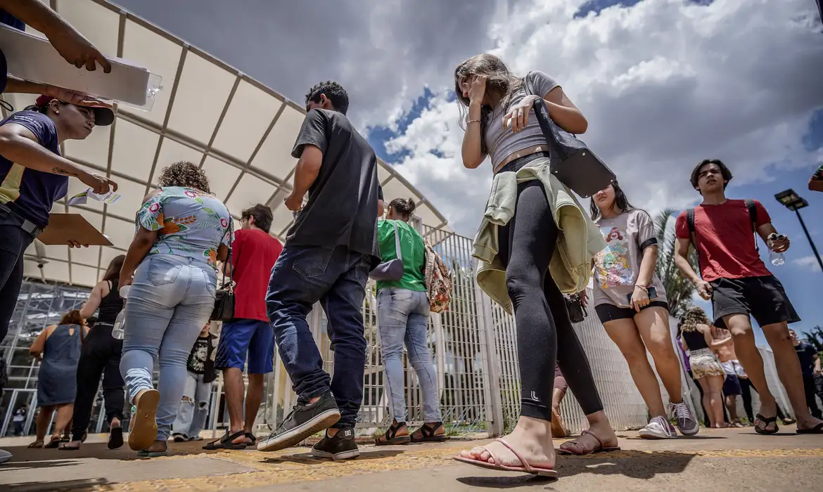 Provas do Enem 2024 serão em 3 e 10 de novembro; confira o cronograma -  (crédito: EBC)