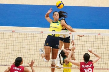 A brasiliense de 21 anos sofreu lesão em maio na disputa da Liga das Nações feminina, passou por cirurgia, mas irá aos Jogos como 'estagiária' projetando Los Angeles-2028 -  (crédito: CBV)