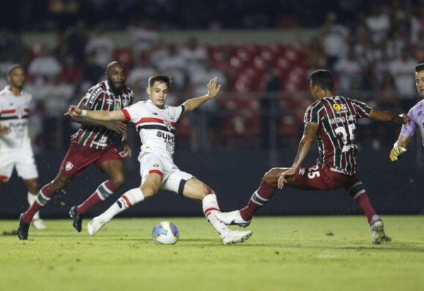 - Foto: Rubens Chiri e Paulo Pinto/Saopaulofc.net