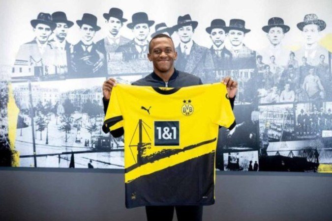 Justin Lerma, meio-campista equatoriano, assina com o Borussia Dortmund -  (crédito: Foto: Divulgação/Borussia Dortmund)