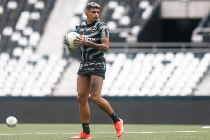 Tiquinho em campo pelo Botafogo -  (crédito: Foto: Vítor Silva/BFR)