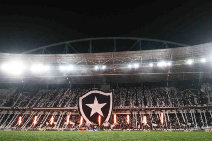 Torcida do Botafogo apoiando no Nilton Santos -  (crédito: Foto: Vitor Silva/BFR)