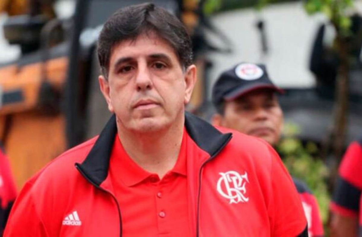 Dirigente entrega o cargo e anuncia candidatura à presidência do Flamengo