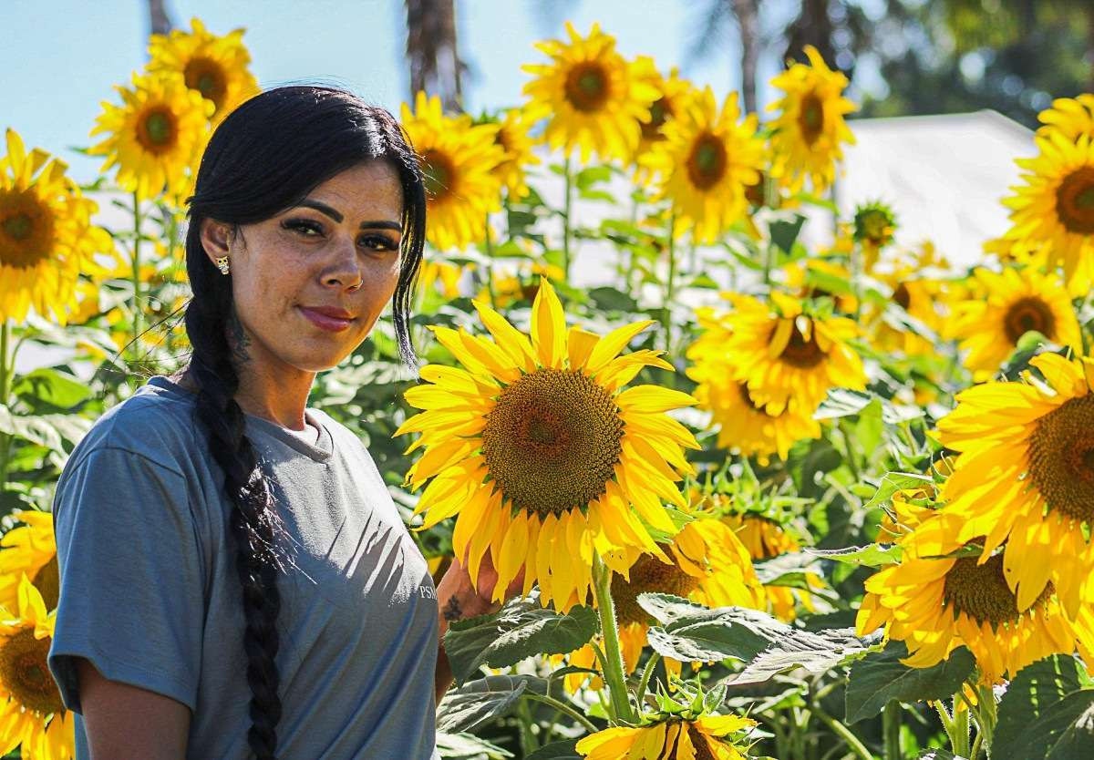 Rosiane Castro de Melo classifica a beleza da flor como sobrenatural 