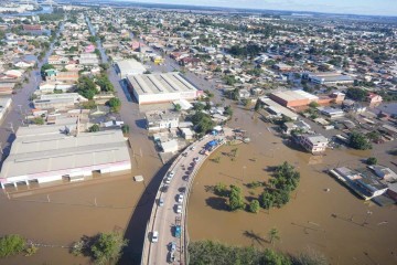 Porto Alegre debaixo d'água por causa da cheia do Guaíba. Especialista afirma que, desde o desastre de 1941, houve tempo e alertas para preparar a cidade contra inundações -  (crédito: Mauricio Tonetto/Secom/GRS)