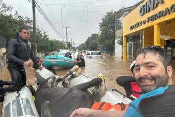 André Dalto ajuda nos resgates a animais no Rio Grande do Sul -  (crédito: Foto: Arquivo pessoal)