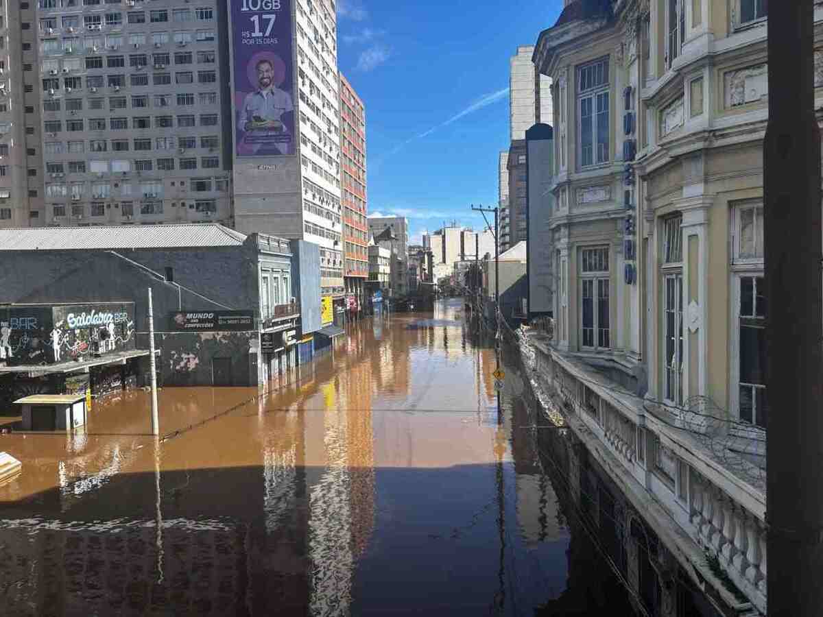 O rio Guaíba recebe as águas dos rios Jacuí, Taquari, Sinos, Caí e Gravataí, muitos deles permanecem acima da cota de inundação -  (crédito: Henrique Lessa)