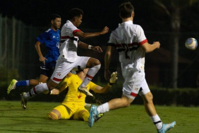 São Paulo e Cruzeiro mediram forças nesta quinta-feira, pelo Brasileiro Sub-20 - (crédito: Foto: Nilton Fukuda/Saopaulofc.net) São Paulo e Cruzeiro mediram forças nesta quinta-feira, pelo Brasileiro Sub-20 - (crédito: Foto: Nilton Fukuda/Saopaulofc.net)