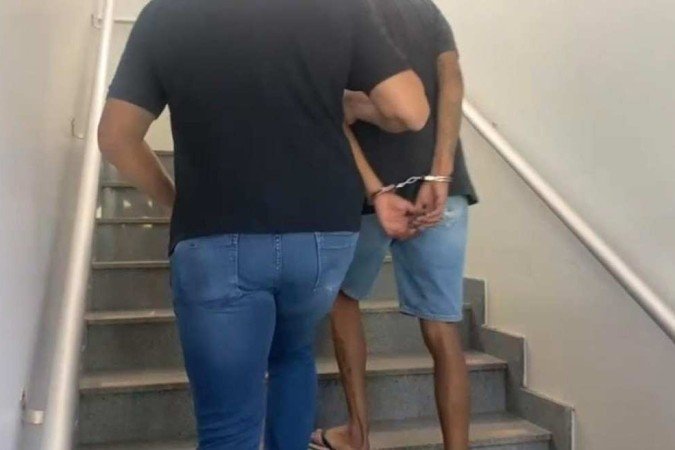 Homem foi preso pela PCDF - (crédito: PCDF/Divulgação) Homem foi preso pela PCDF - (crédito: PCDF/Divulgação)