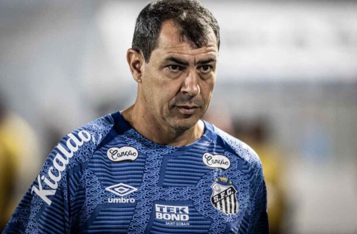 Fábio Carille mantém disputa por vaga de Guilherme no Santos