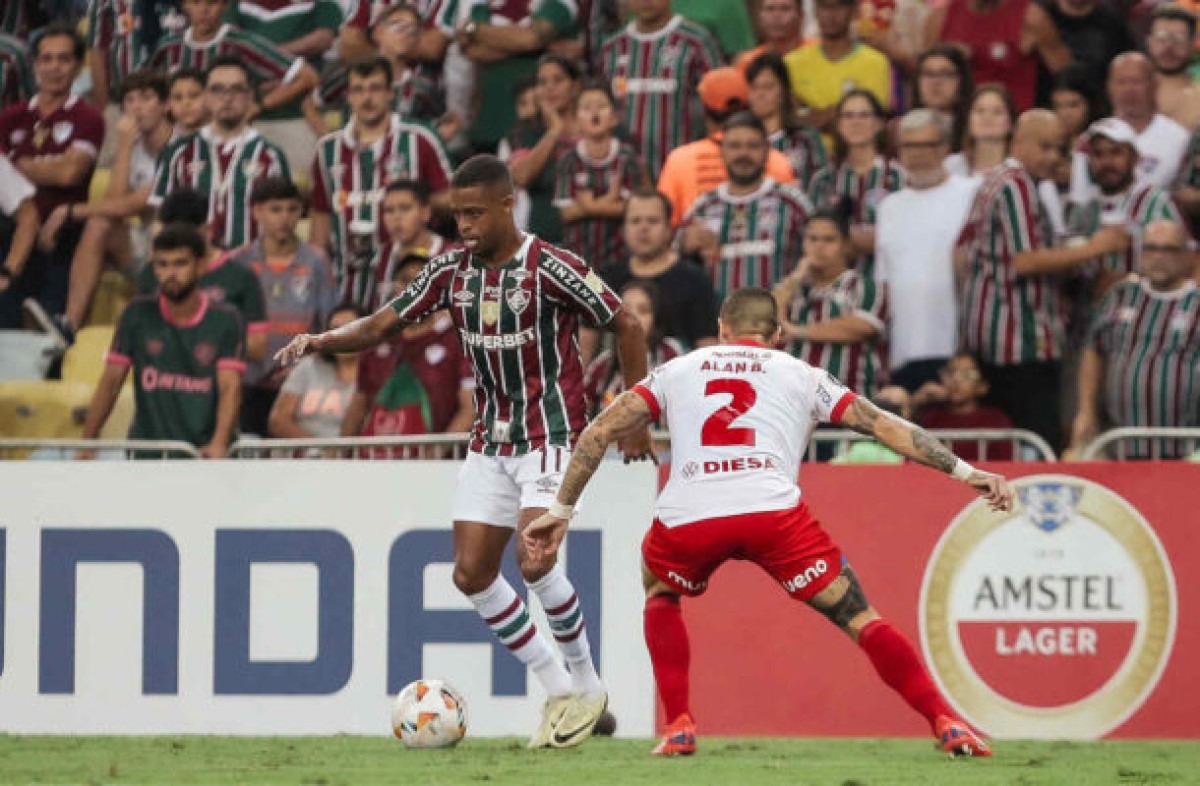 Keno fala sobre futuro no Fluminense após receber propostas