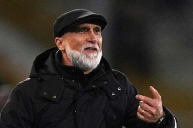 Álvaro Pacheco deve chegar ao Rio de Janeiro no domingo para comandar o Vasco -  (crédito:  - Foto: MIGUEL RIOPA/AFP via Getty Images)