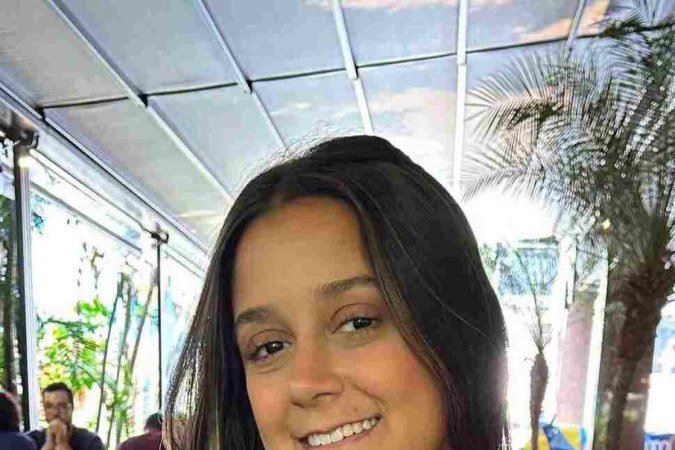  Victoria Bernardes, estudante de medicina