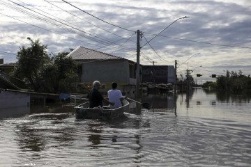 Enchentes no RS: CNM estima que os prejuízos chegam a R$ 9,6 bilhões -  (crédito:  Anselmo Cunha / AFP)
