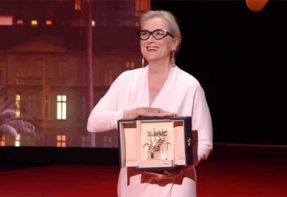 Meryl Streep foi homenageada na abertura do Festival de Cannes na terça-feira (14). A atriz, vencedora de três estatuetas do Oscar, ganhou mais um prêmio em sua gloriosa carreira. Trata-se da Palma de Ouro honorária, em celebração à sua contribuição para o cinema. -  (crédito:  Reprodução do Youtube Canal France TV)