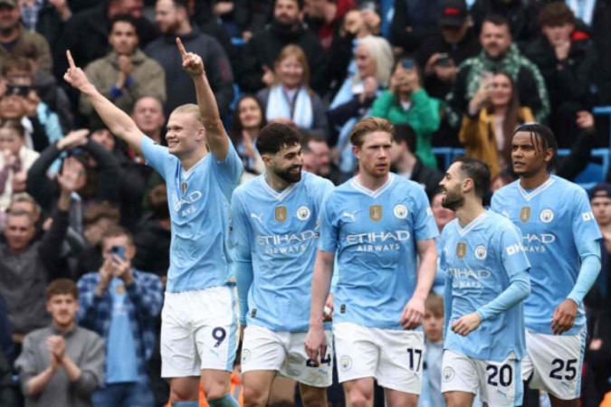 Manchester City tem tudo para conquistar mais um título da Premier League  -  (crédito: - Foto: DARREN STAPLES/AFP via Getty Images)