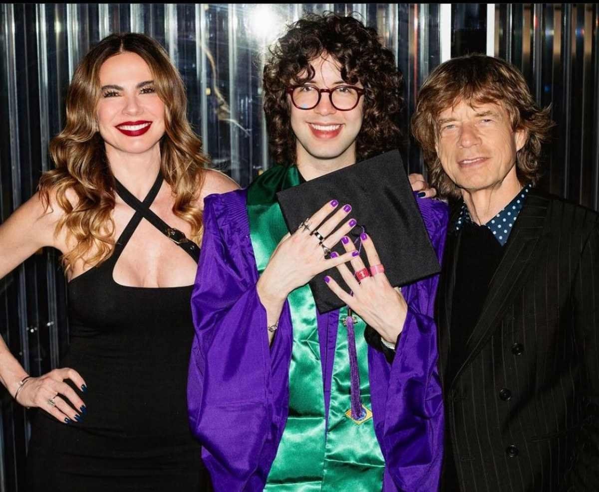 Filho de Luciana Gimenez e Mick Jagger se forma em faculdade com a presença dos pais