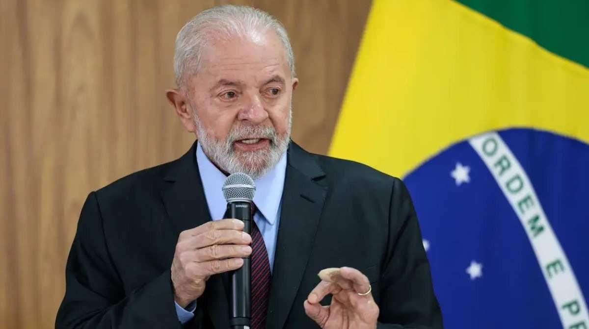 Lula recebe ministros no Alvorada para tratar de medidas ao RS