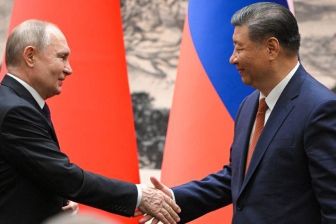A China afirma que não está fornecendo armas à Rússia, mas é acusada de apoiar a indústria de defesa de Moscou -  (crédito: EPA)