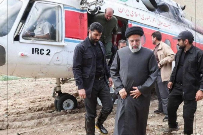 Helicóptero com presidente do Irã, Ebrahim Raisi, sofre acidente