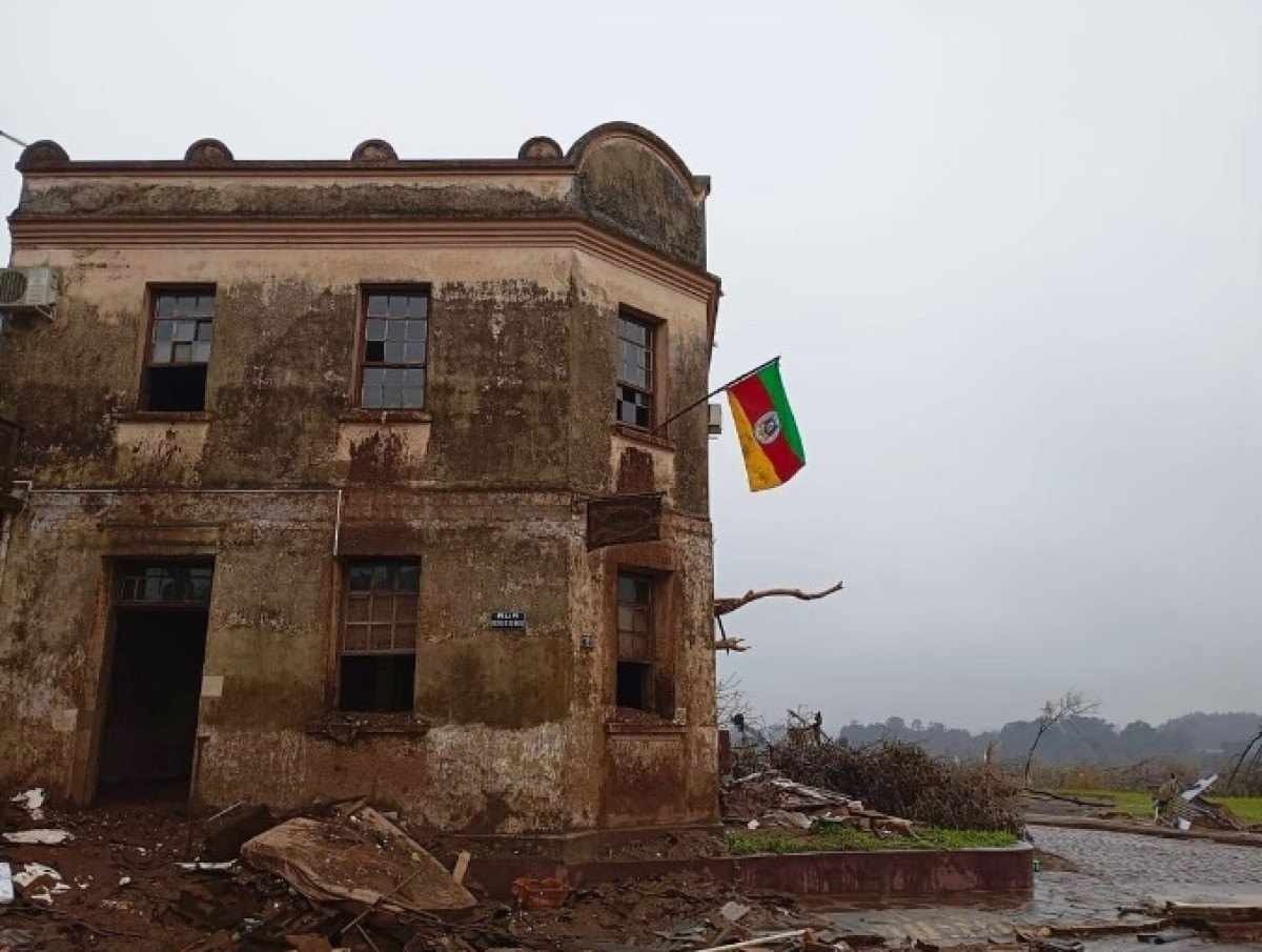 Casa do Peixe é símbolo da resistência gaúcha em meio tragédia no estado; Veja fotos