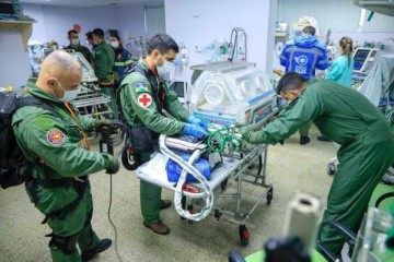 Os pacientes foram levados em segurança até a Base Aérea de Canoas, onde foram transportados de ambulância para unidades de saúde de referência da região
 -  (crédito: FAB/Divulgação)