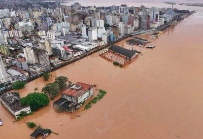 As enchentes que atingiram o Rio Grande do Sul nas últimas semanas resultaram em centenas de mortes e deixaram milhares de pessoas desabrigadas. -  (crédito: reprodução redes sociais)