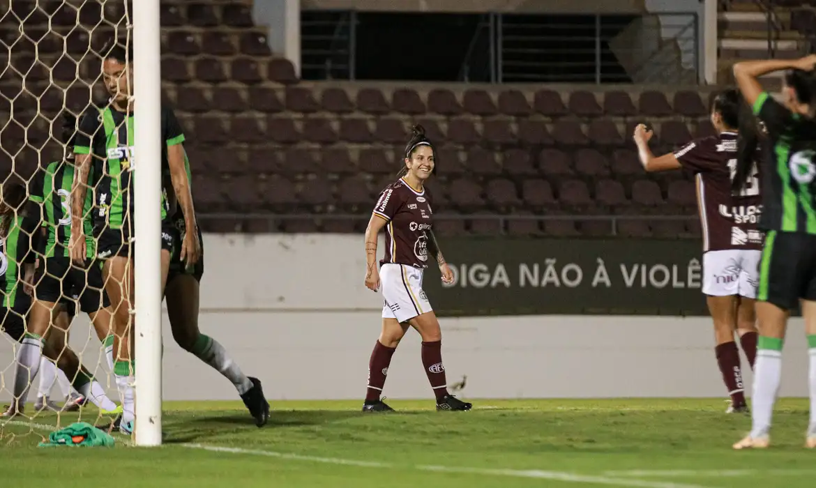 Ferroviária vence para assumir vice-liderança do Brasileiro Feminino -  (crédito: EBC)