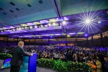 Lula foi recebido com um misto de aplausos e vaias e disse que o governo não leva em consideração o partido do prefeito, mas o problema da cidade   -  (crédito: Ricardo Stuckert/PR)