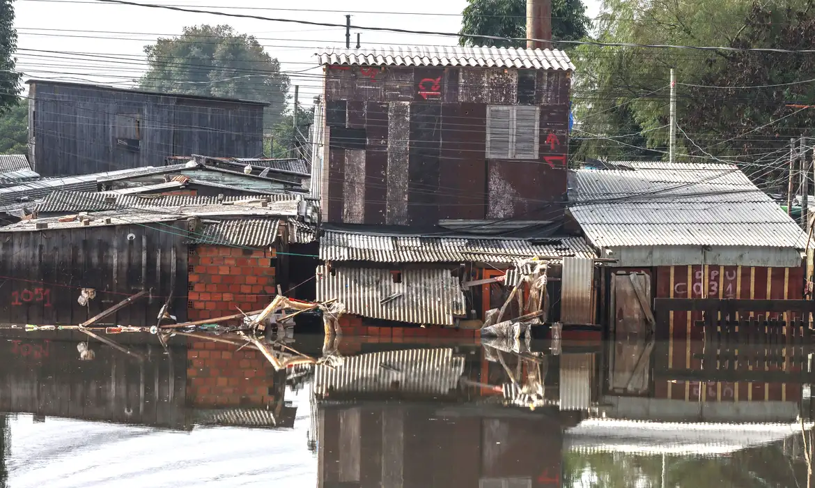 Custo de bomba de drenagem pode ser incluído em plano de reconstrução  -  (crédito: EBC)