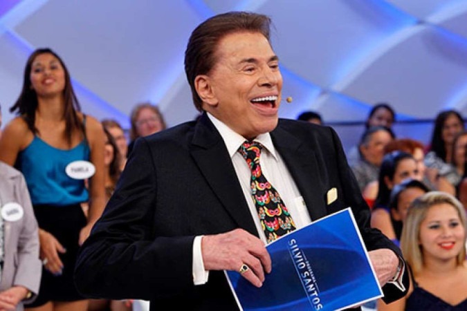 Brasilienses lamentam a morte do apresentador Silvio Santos, aos 93 anos