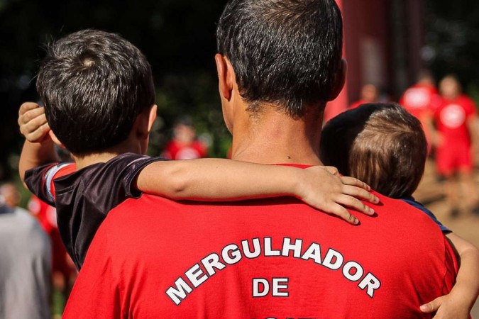 Recep&ccedil;&atilde;o aos bombeiros militares que regressaram da &quot;Miss&atilde;o Humanit&aacute;ria Alagamento Rio Grande do Sul&quot; -  (crédito:  Kayo Magalhães/CB/D.A Press)