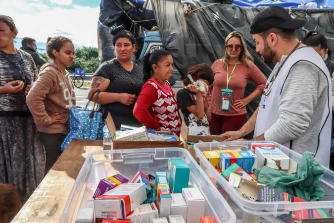 Do total, R$ 135,9 milhões são de recursos para reconstrução e fortalecimento da rede de saúde gaúcha
 -  (crédito: Rafa Neddermeyer/Agência Brasil )