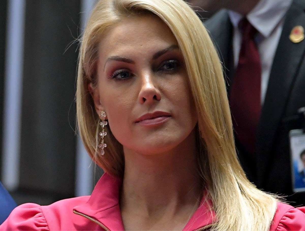 Ana Hickmann prova na Justiça que teve suas assinaturas fraudadas