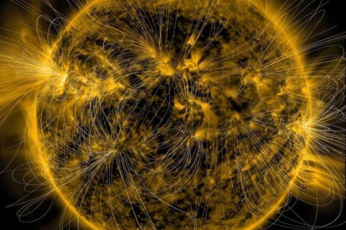 Complexidade de movimentos na atividade do Sol, mistério que ronda o universo científico -  (crédito: NASA/SDO/AIA/LMSAL/Divulgação )