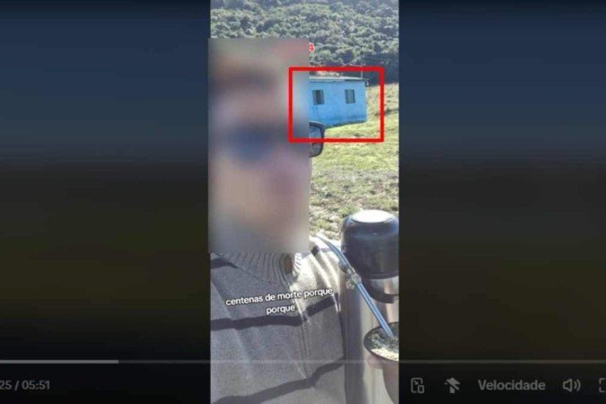 Apesar da diferenÃ§a na cor, imagem captada pelo Google Street View em julho de 2023 mostra a mesma casa na zona rural de Arroio dos Ratos. Ao fundo, o cerro onde o autor disse ter se abrigado, que tambÃ©m aparece no vÃ­deo dele.