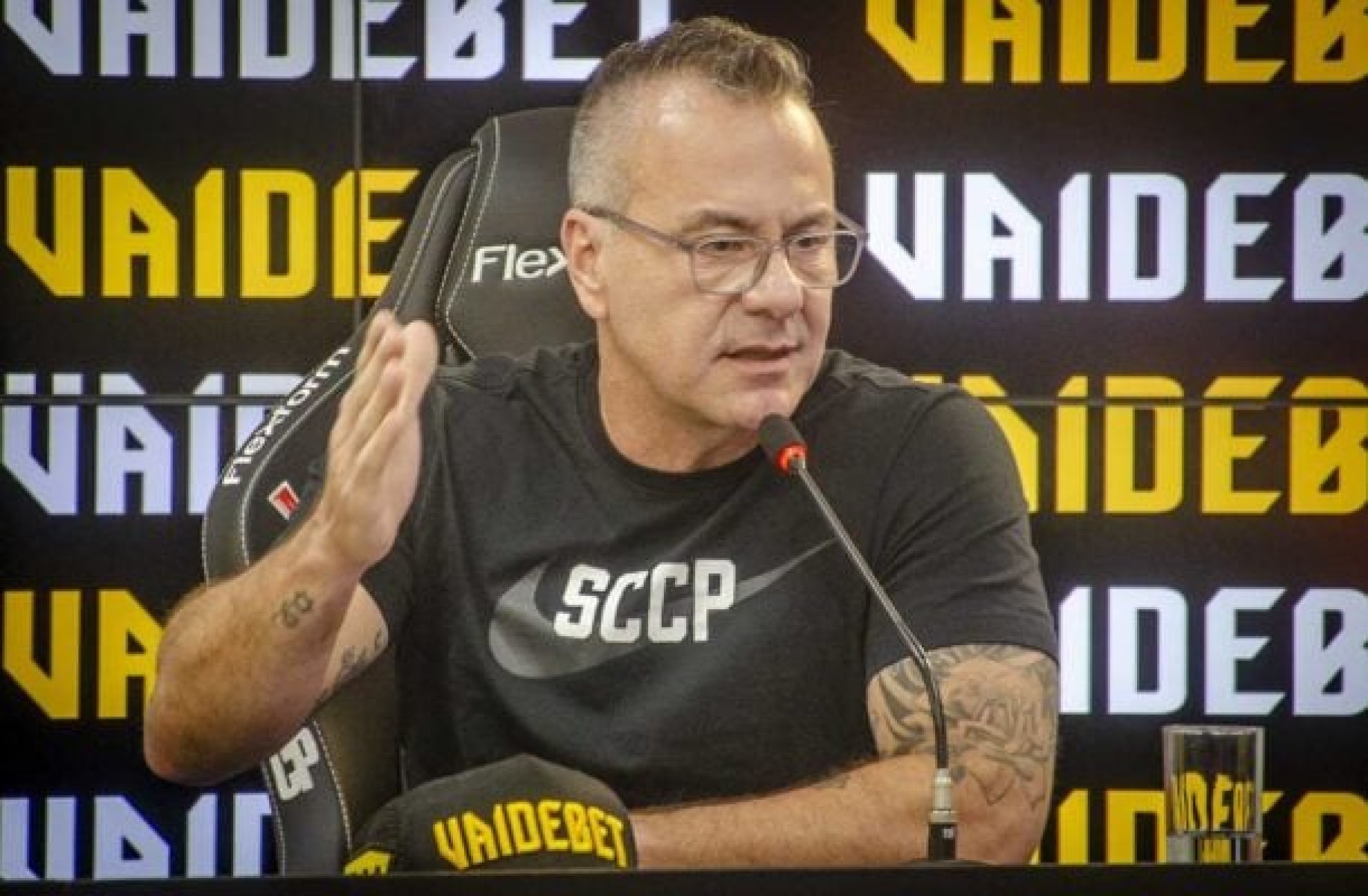 Chefe de Marketing do Corinthians pede afastamento em meio a polêmicas