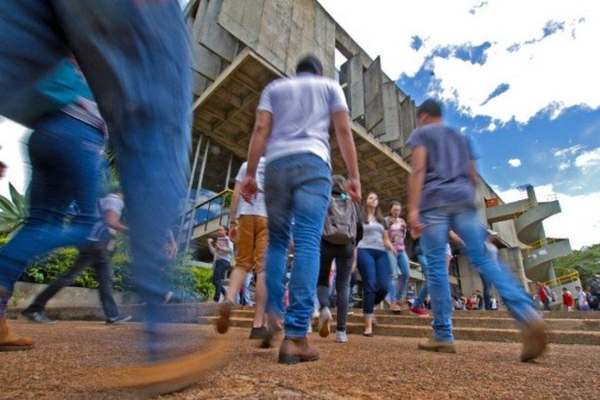 Mais estudantes da UnB serão beneficiados com novos auxílios da assistência estudantil.