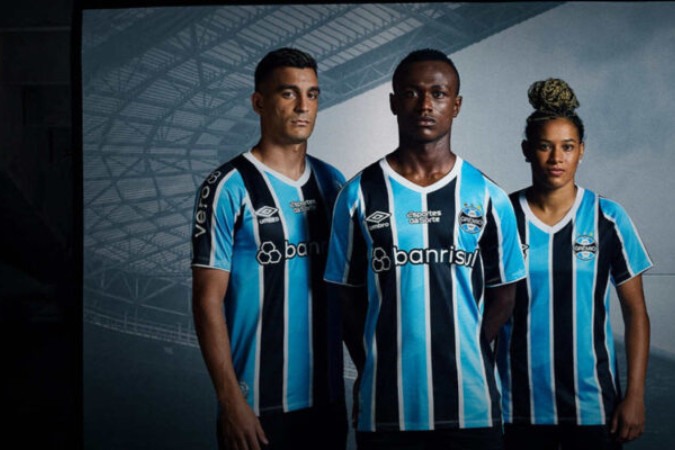 Nova primeira camisa do Grêmio para a temporada -  (crédito: Foto: Divulgação / Umbro Brasil)