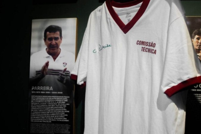 Camisa em homenagem ao técnico Parreira no Fluminense  -  (crédito:  - Foto: Marina Garcia/Fluminense)