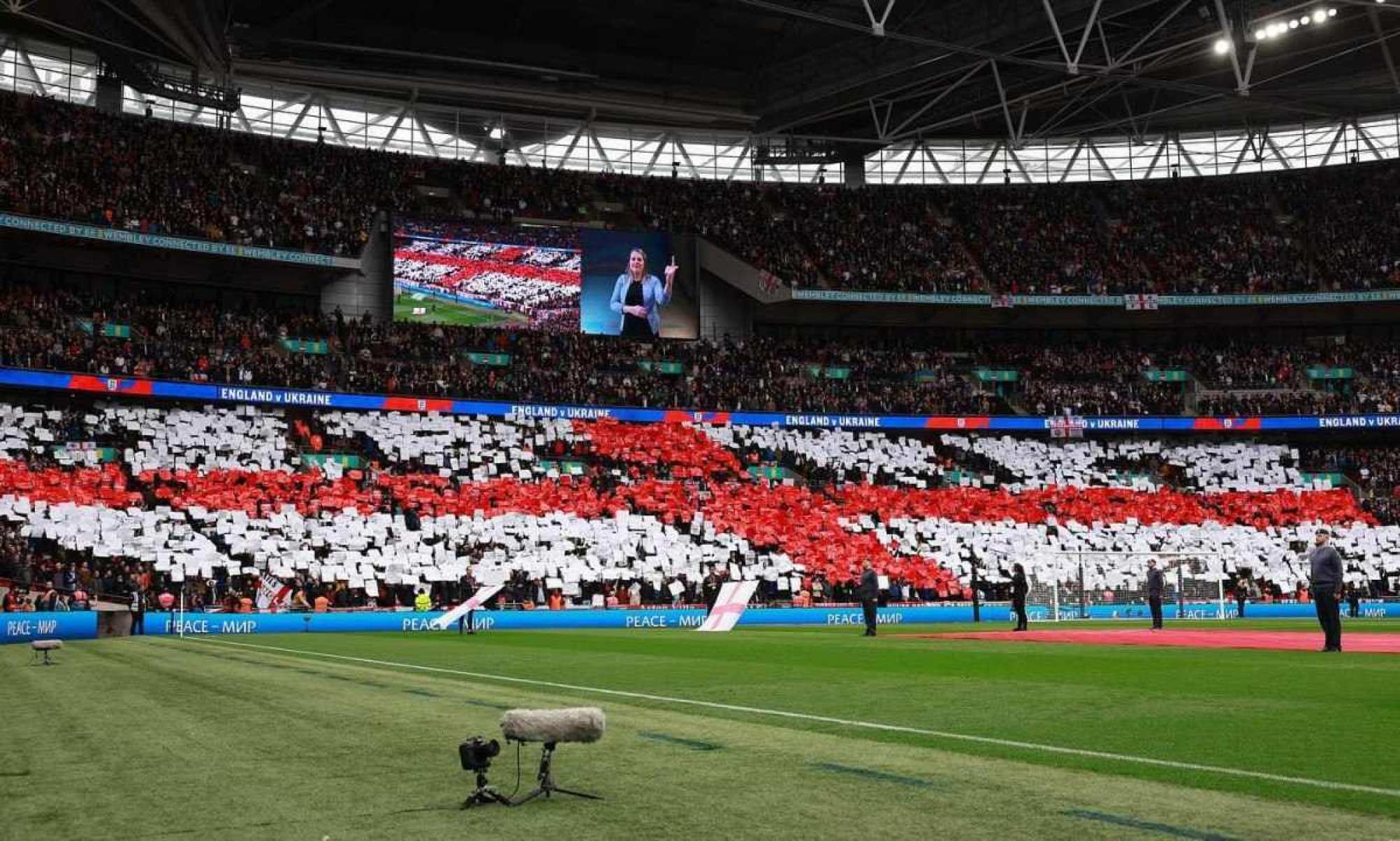 Finalistas da FA Cup, City e United não completam um time de ingleses