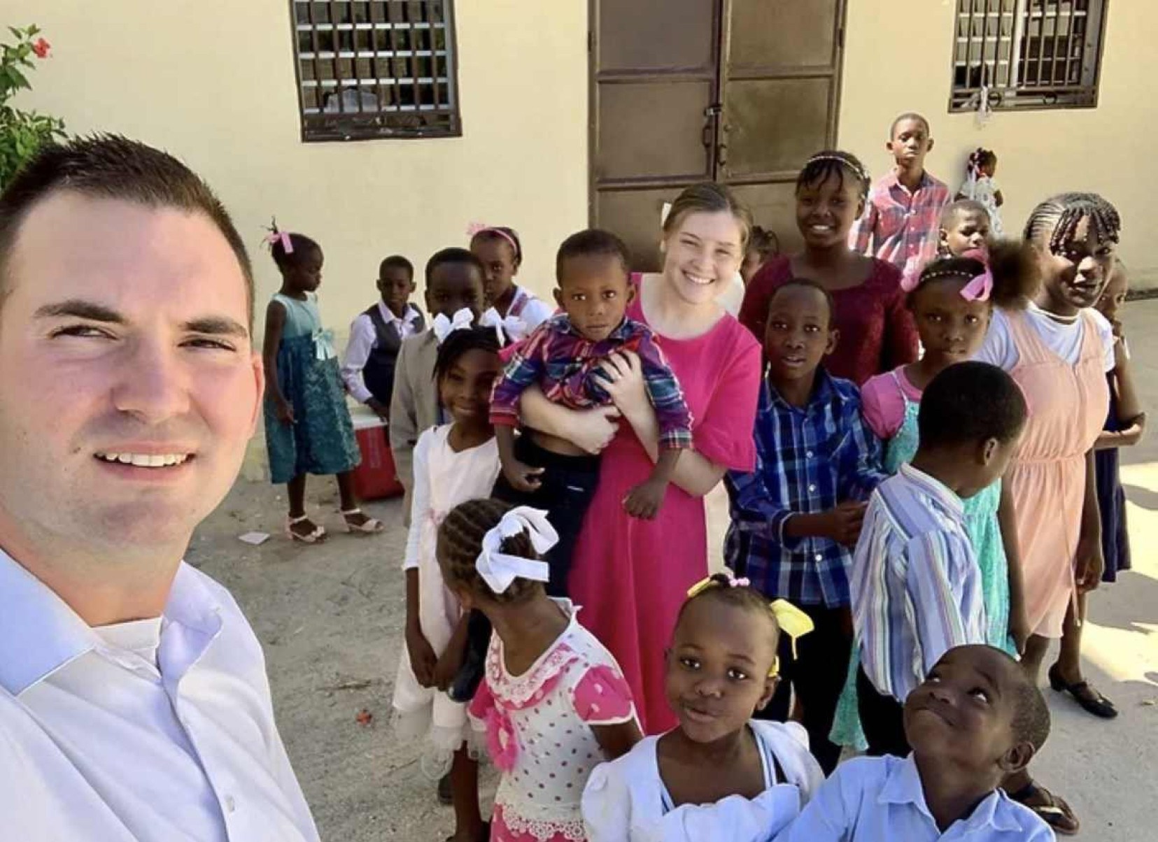 Casal de missionários dos EUA é morto por gangues no Haiti e Casa Branca reage