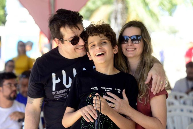  Pedro Maron Barretto com os pais Marcos Barretto e Tatiana Maron -  (crédito: Fotos: Marcelo Ferreira/CB/D.A Press)