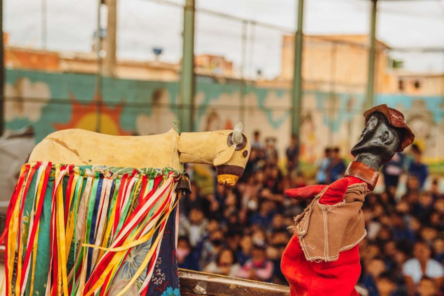 Projeto cultural promove apresentações juninas de forró e mamulengo