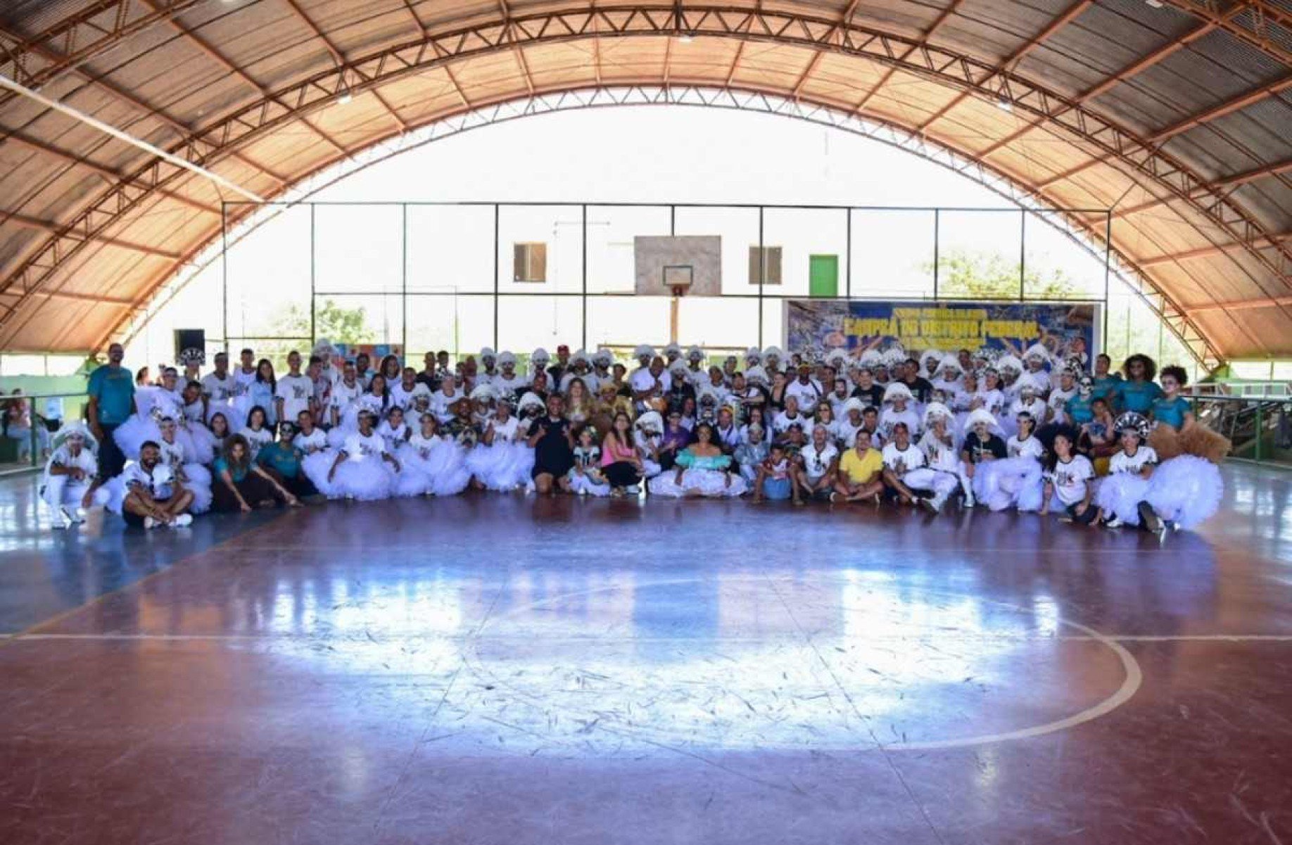 Família Formiga da Roça 2024. Quadrilha Junina Formiga da Roça faz apresentação para a comunicade de São Sebastião, no Distrito Federal.